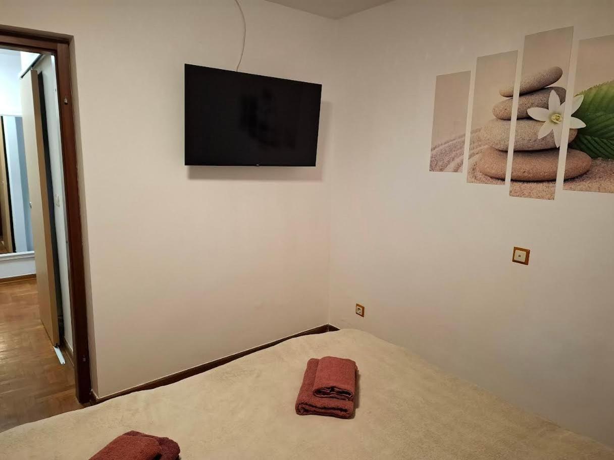 Apartmani Delas 2 Pjescana Uvala Dış mekan fotoğraf